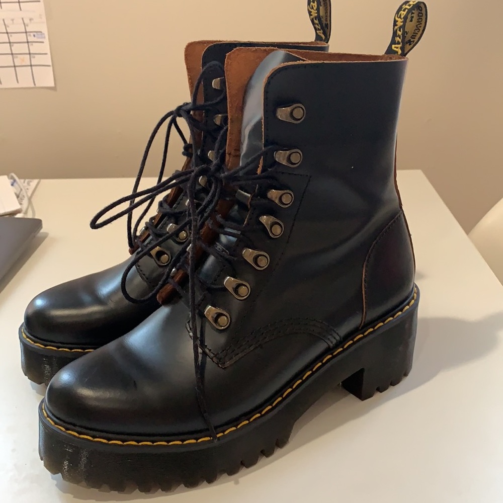 Dr. Martens - Women’s Leona size 8